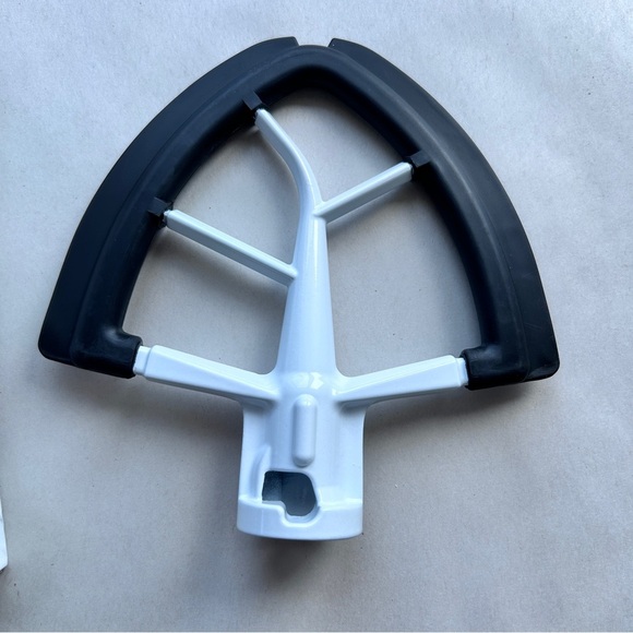 4.5/5 QT Flex Edge Beater for KitchenAid Mixer, Flat Paddle Beater Attachment - Picture 4 of 8